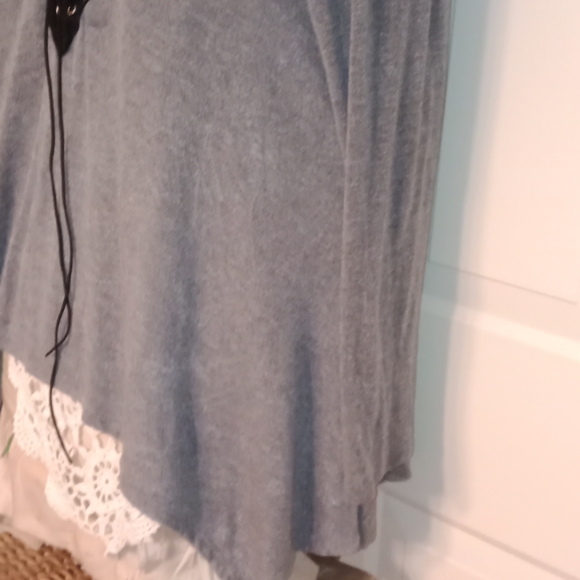 Unique Grey Casual Top - Picture 4 of 11